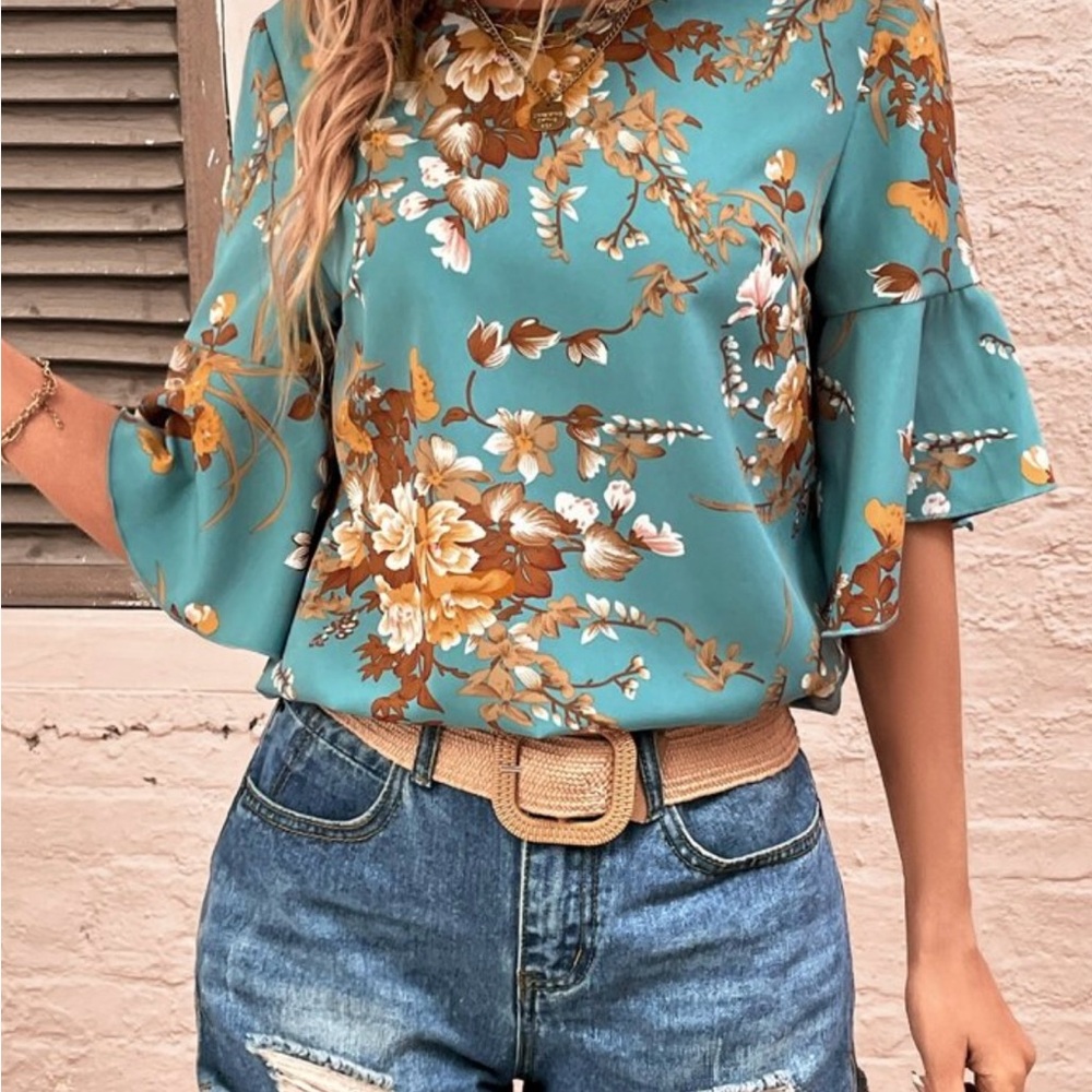NWOT SHEIN Lune Blouse